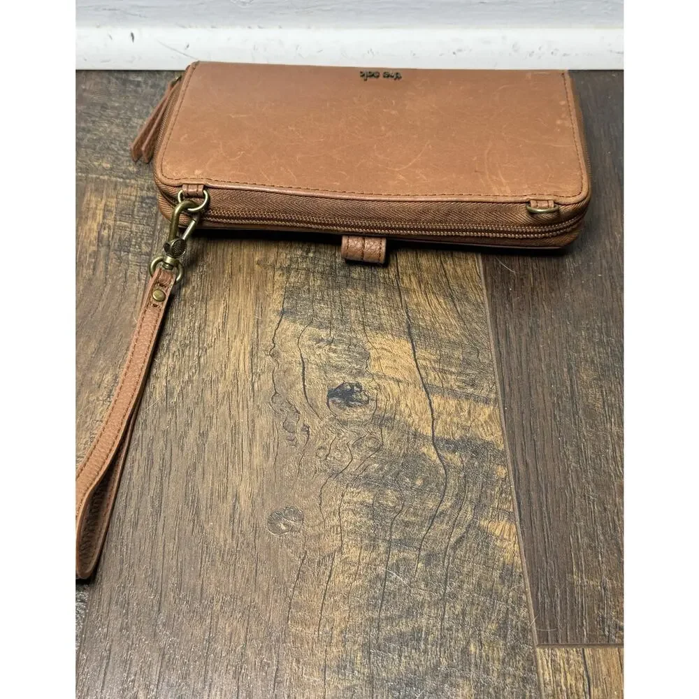 The Sak Iris Tobacco Leaf Phone Wallet Brown Tooled Leather Organizer Wristlet - Picture 12 of 13